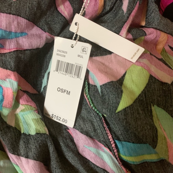 ..Trina Turk Cover up - Picture 5 of 7